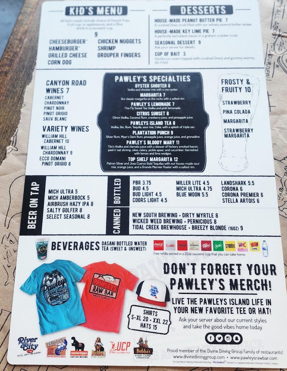 Simple menu with boiler pots and seafood choices.